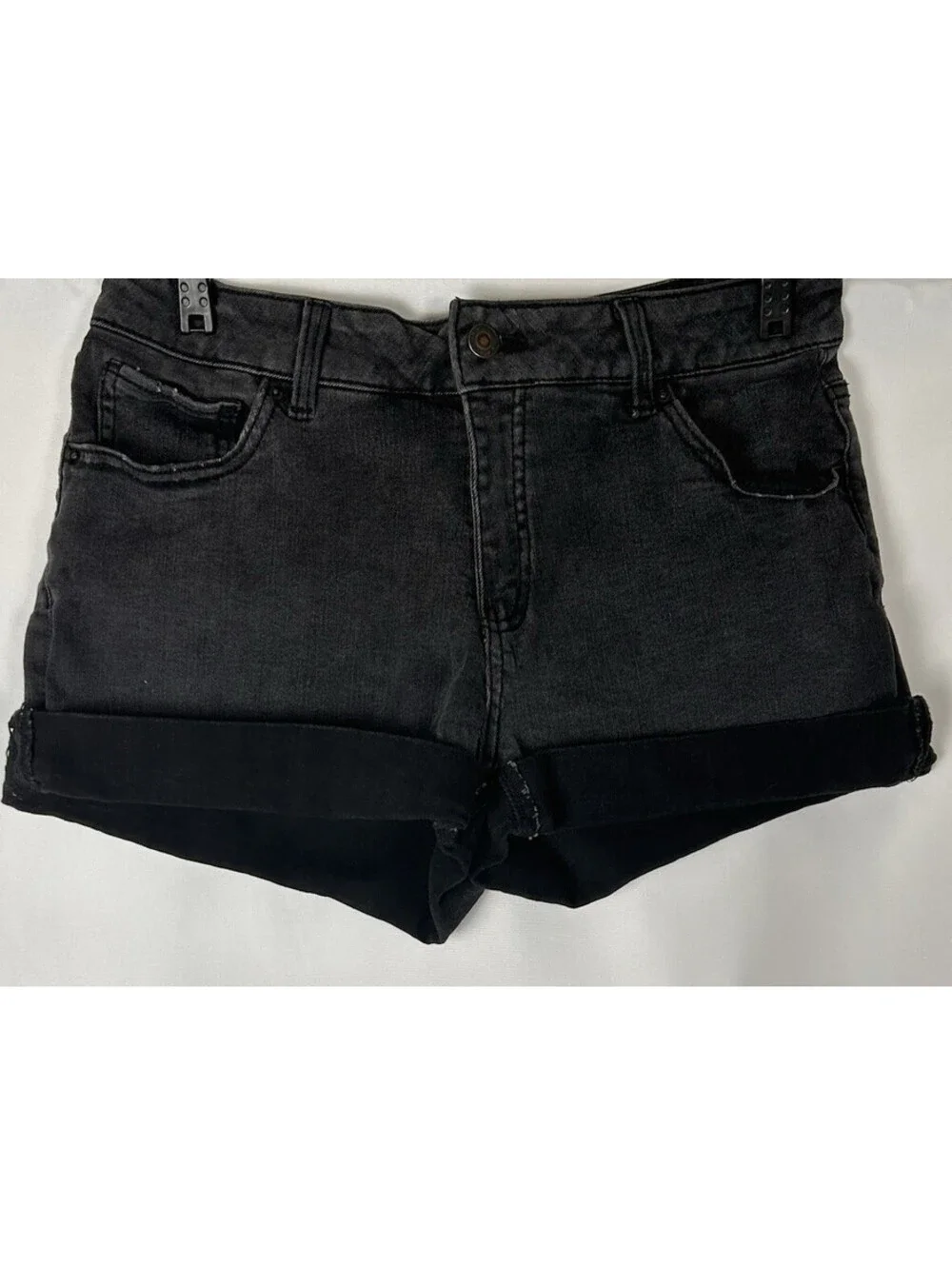 Time & Tru Women's Cut-Off Black Shorts   Size 12